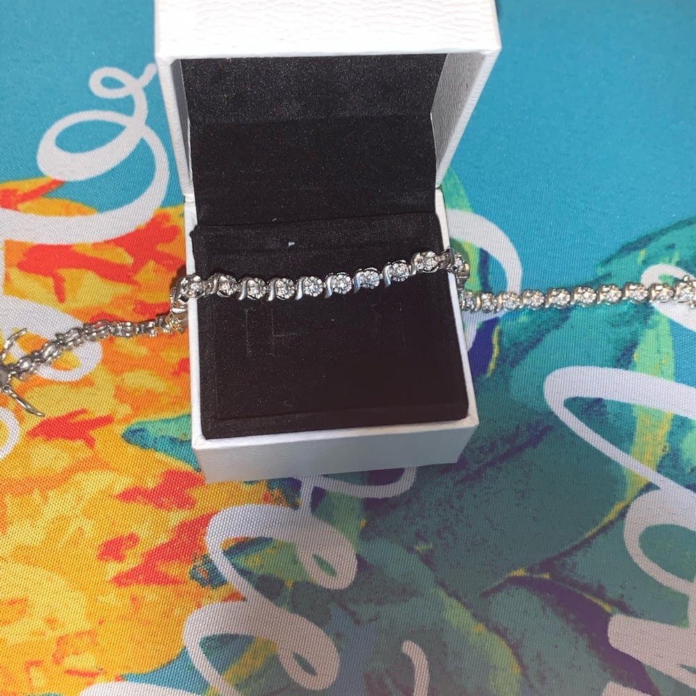 Tennis bracelet - sterling silver